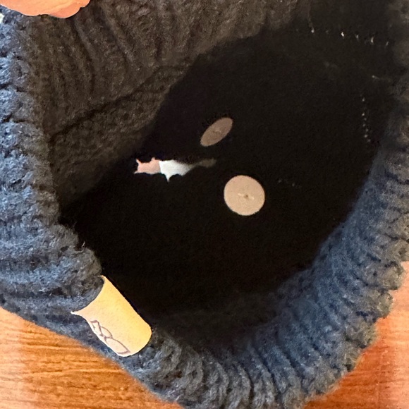 D&Y Black Ponytail Acrylic Knit Beanie Hat & Snood Vegan Faux Fur Poms Unisex - Picture 7 of 10